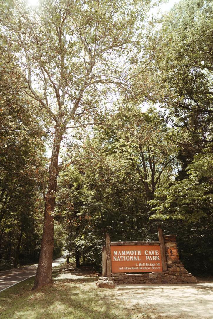 Mammoth Cave Lodge And Cabins Exterior photo